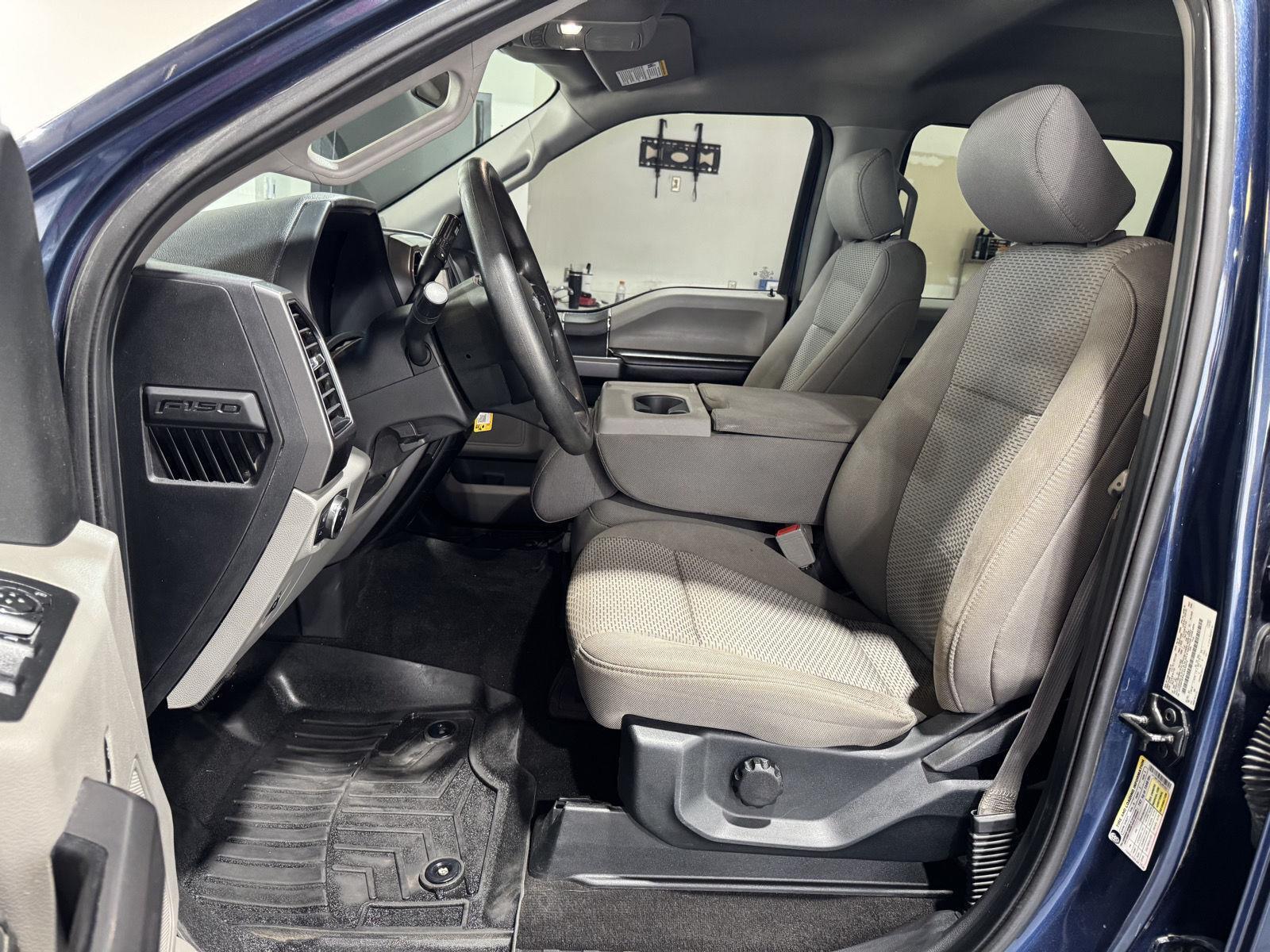 Vehicle photo 17