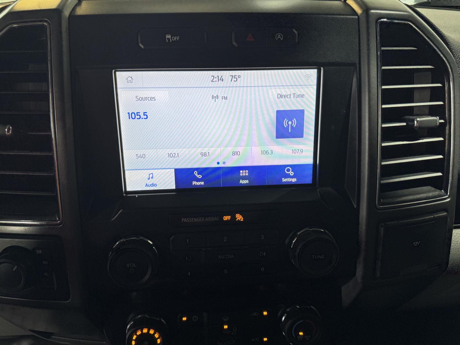 Vehicle photo 30