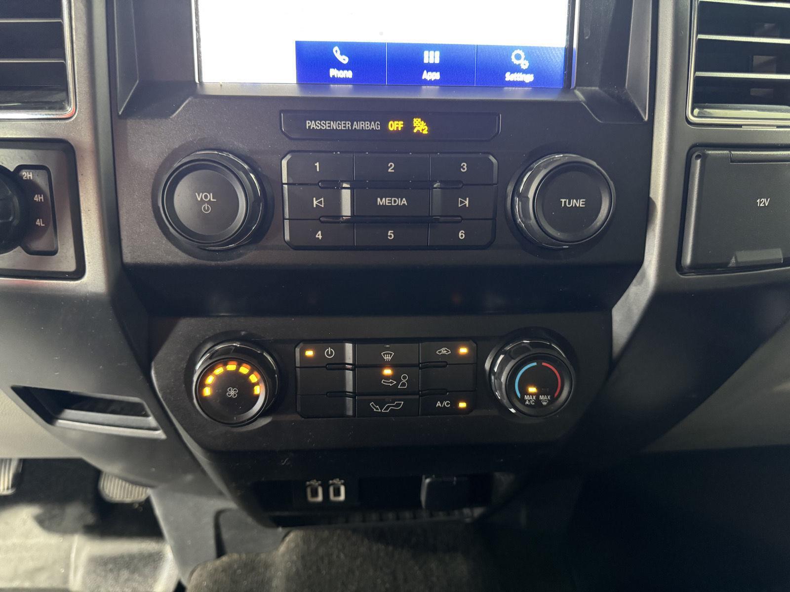 Vehicle photo 31