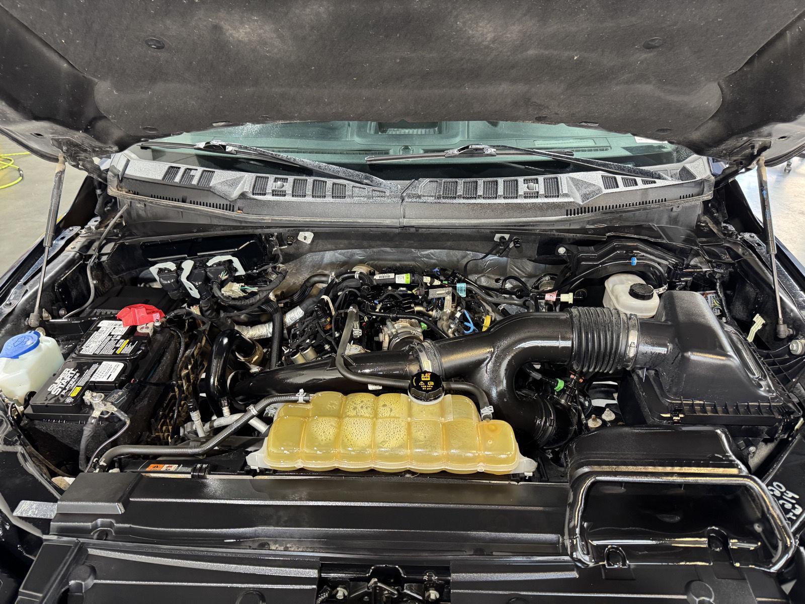 Vehicle photo 37
