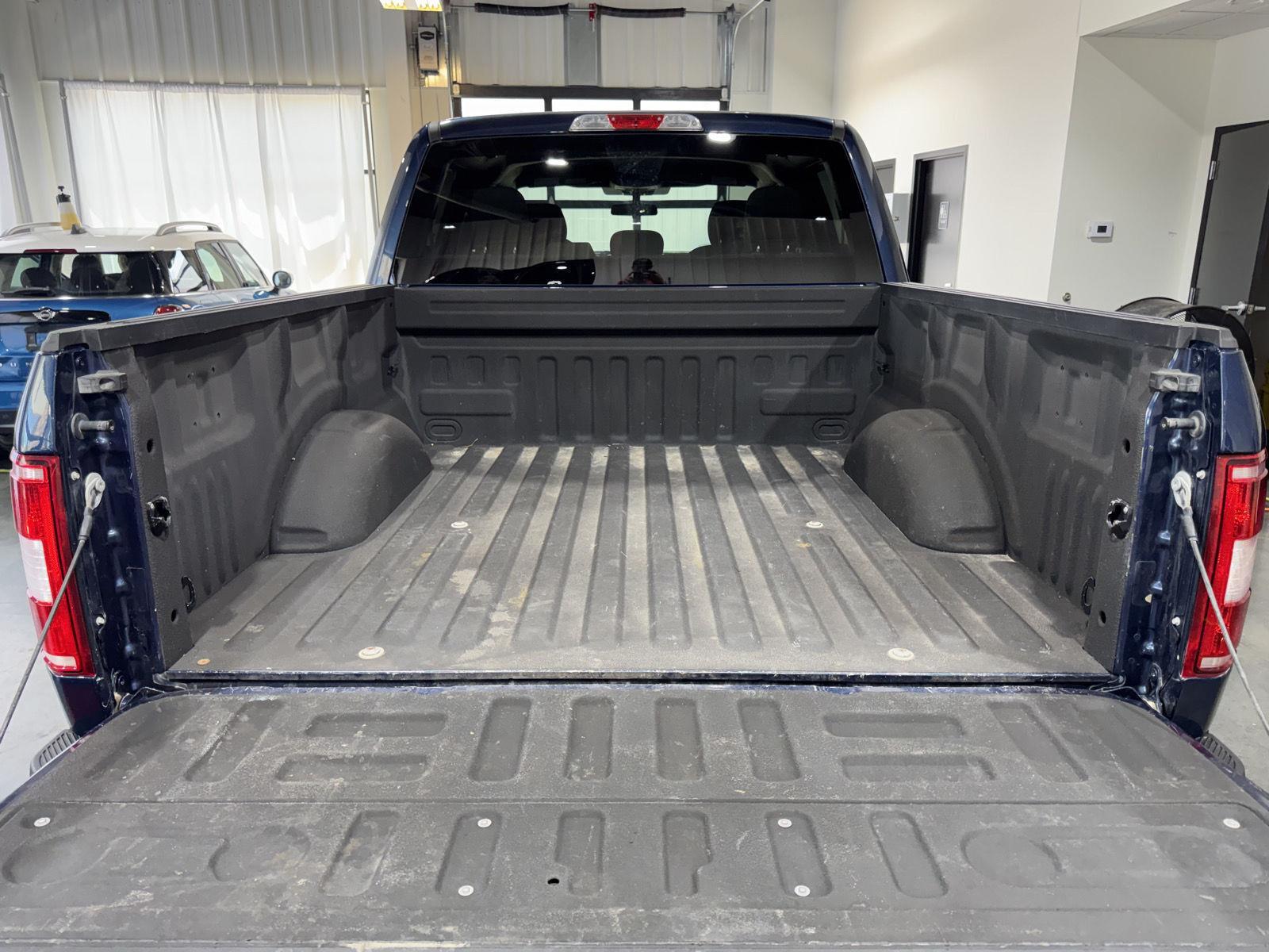 Vehicle photo 38