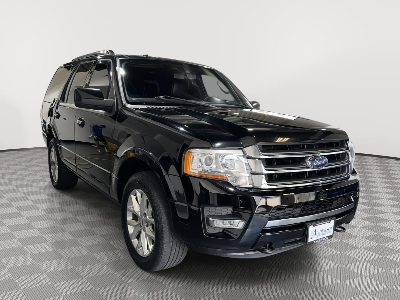 Vehicle photo 5