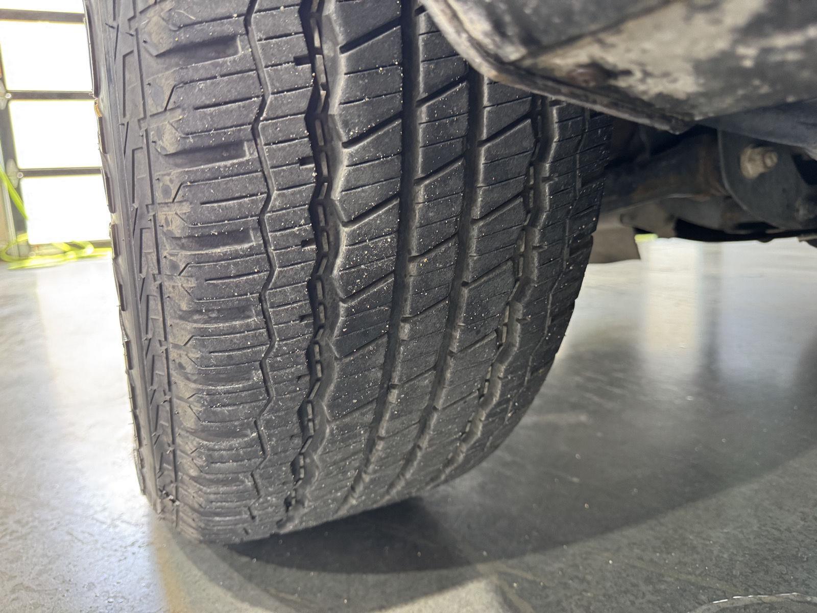 Vehicle photo 11