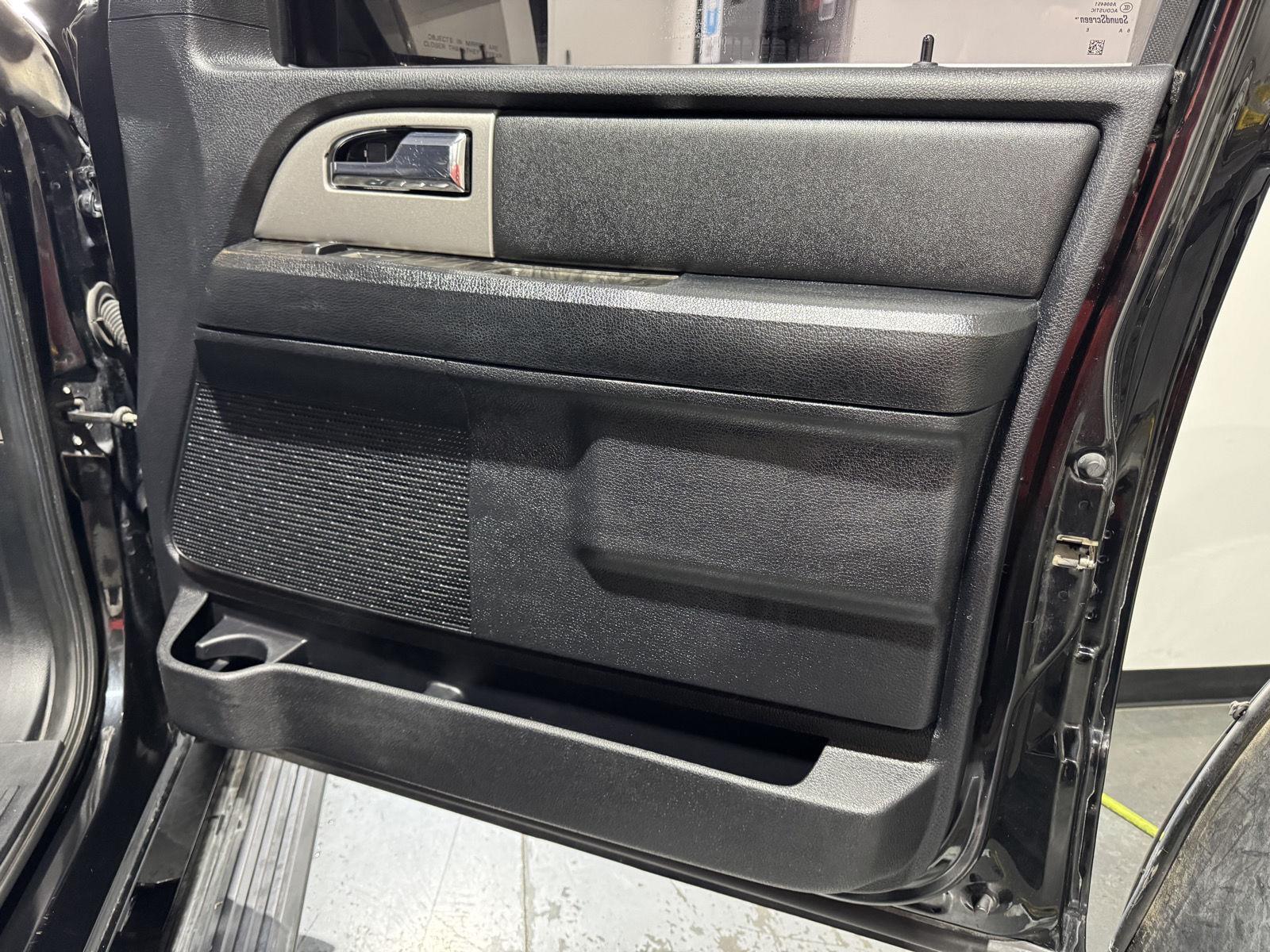 Vehicle photo 20