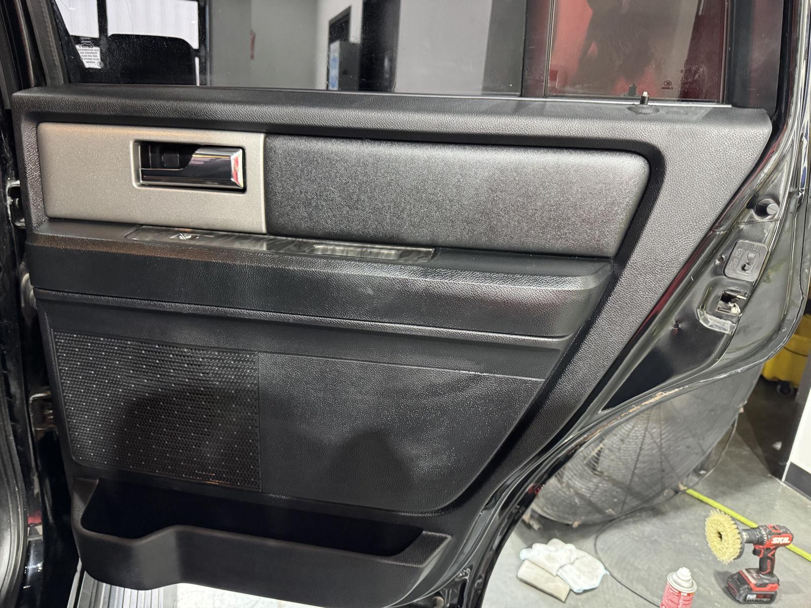 Vehicle photo 22