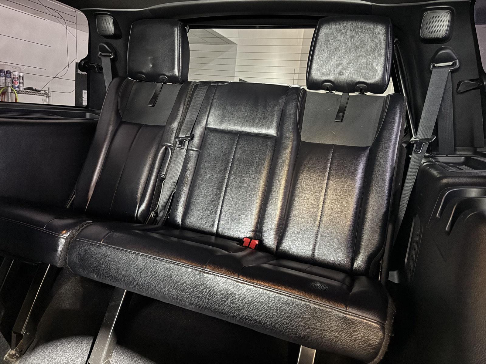 Vehicle photo 27