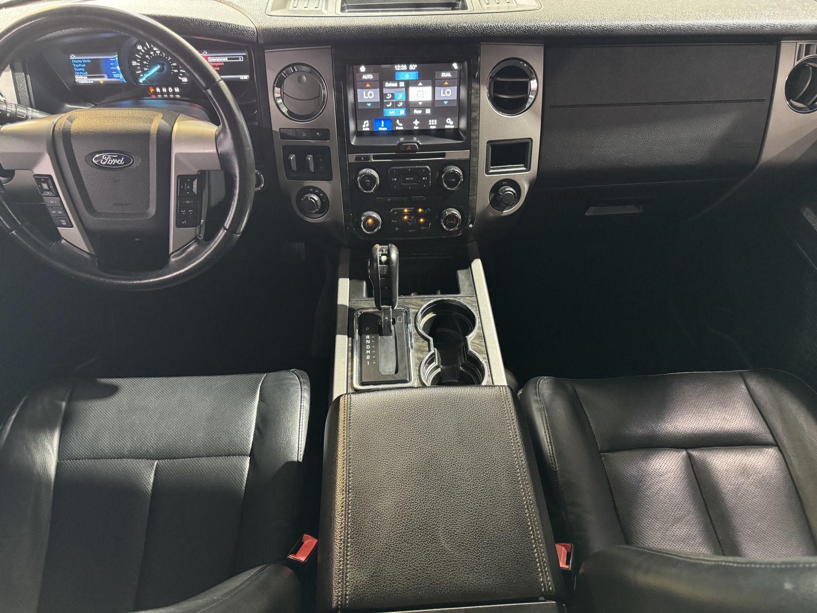 Vehicle photo 28