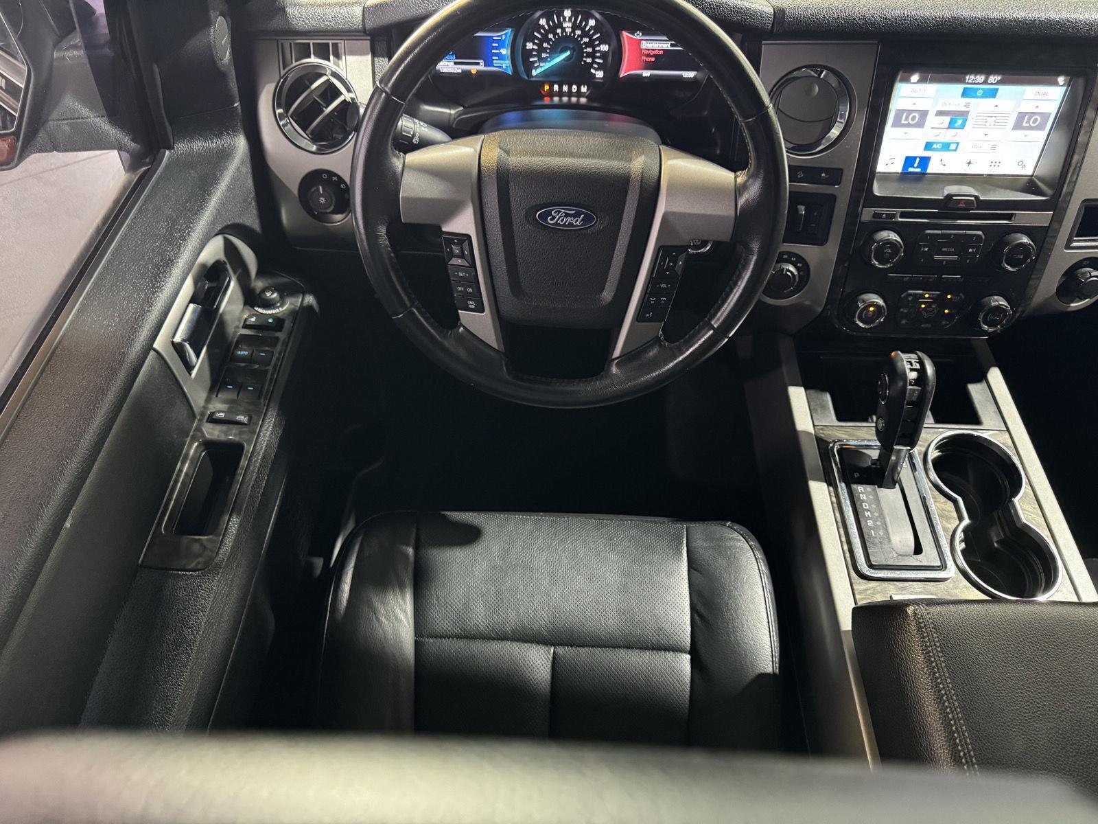 Vehicle photo 29