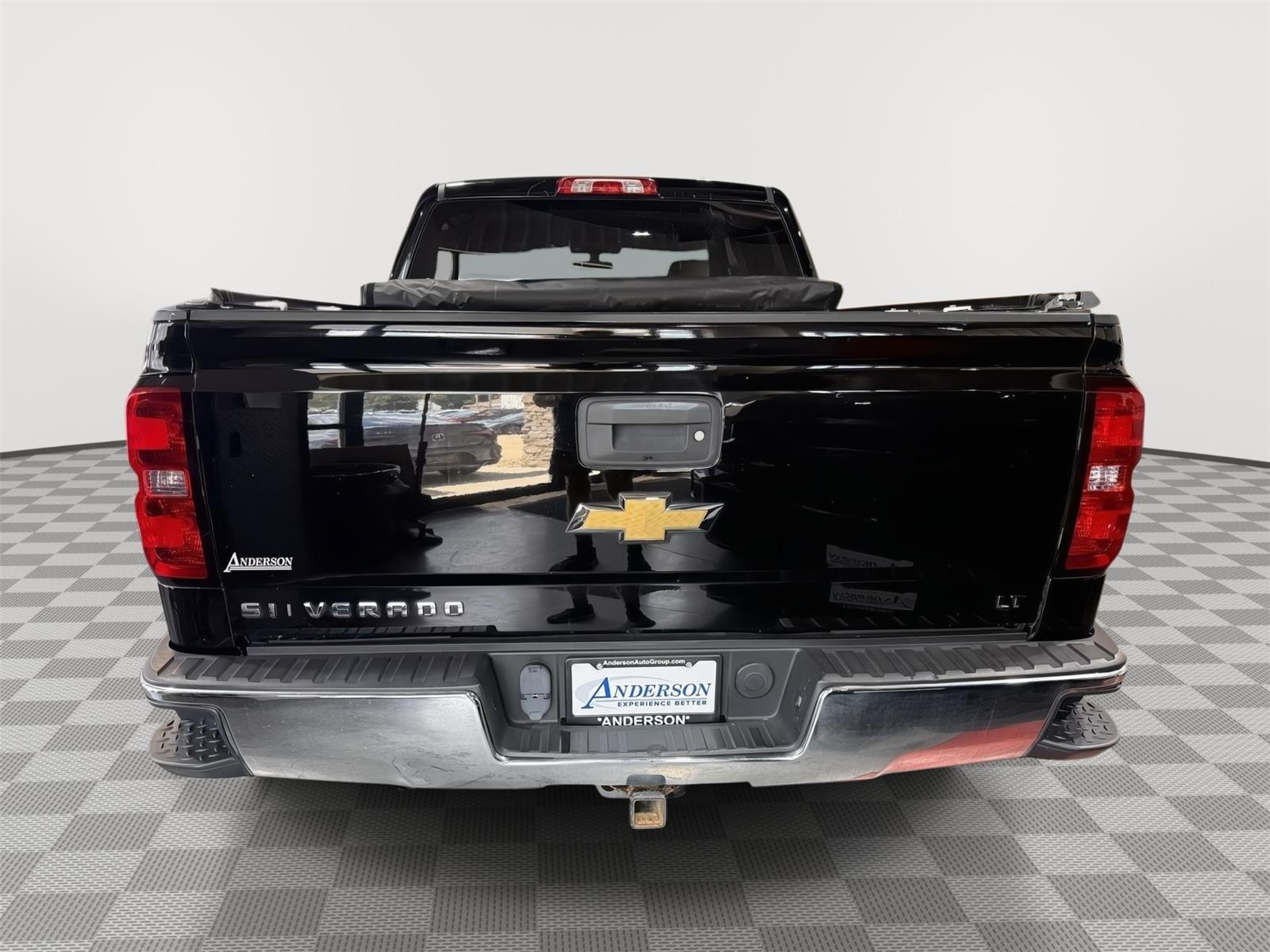 Vehicle photo 8