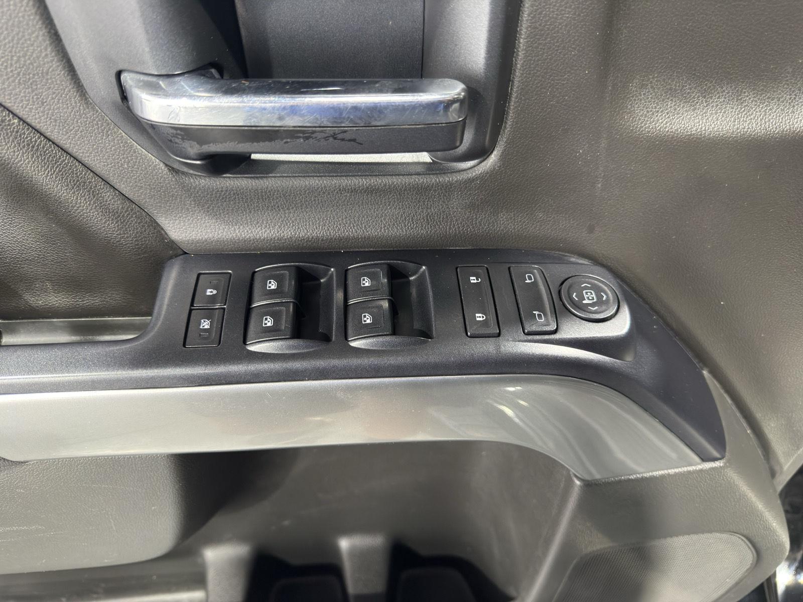 Vehicle photo 22