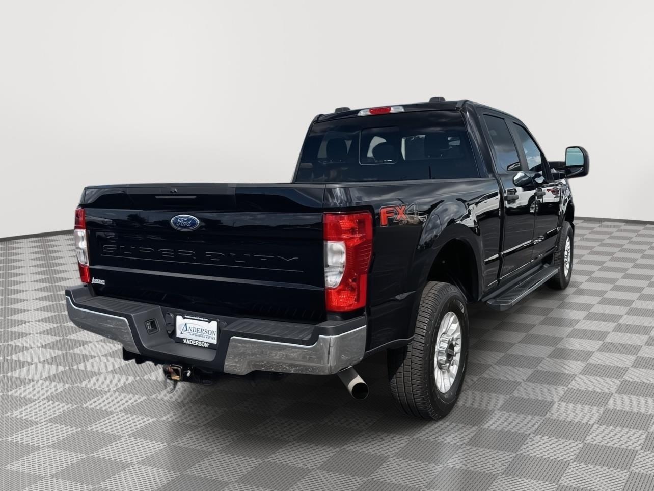 Vehicle photo 7
