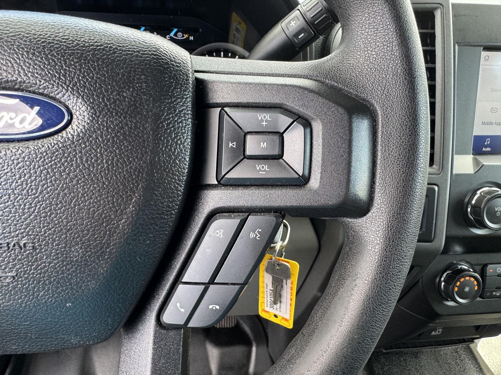 Vehicle photo 14