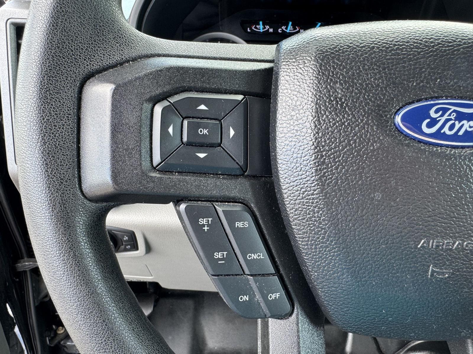Vehicle photo 15