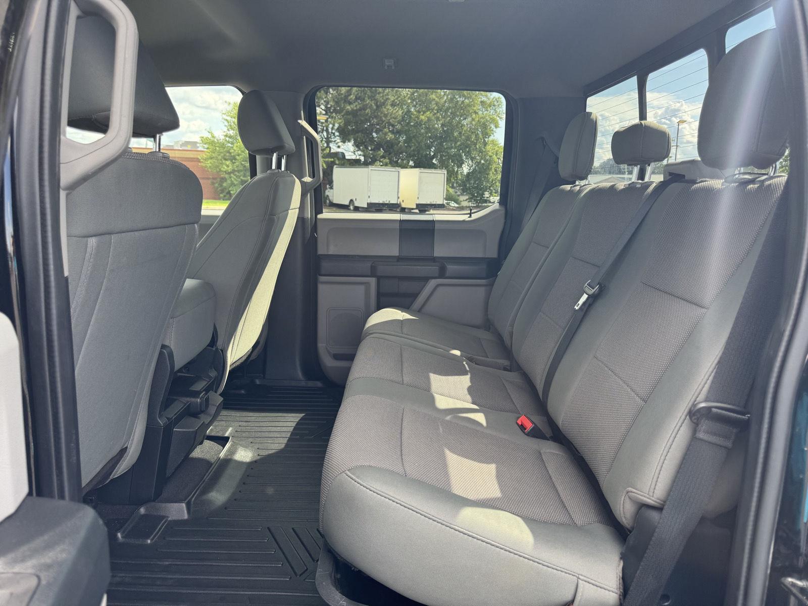 Vehicle photo 25