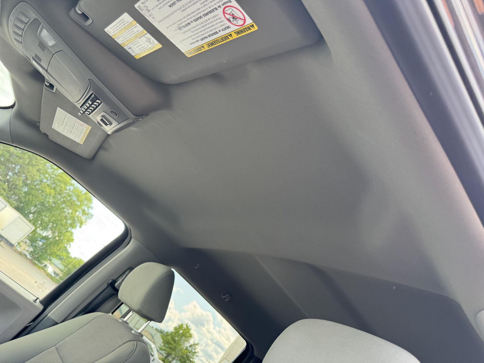 Vehicle photo 30