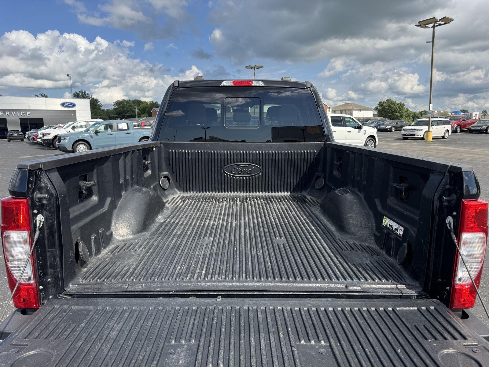 Vehicle photo 34