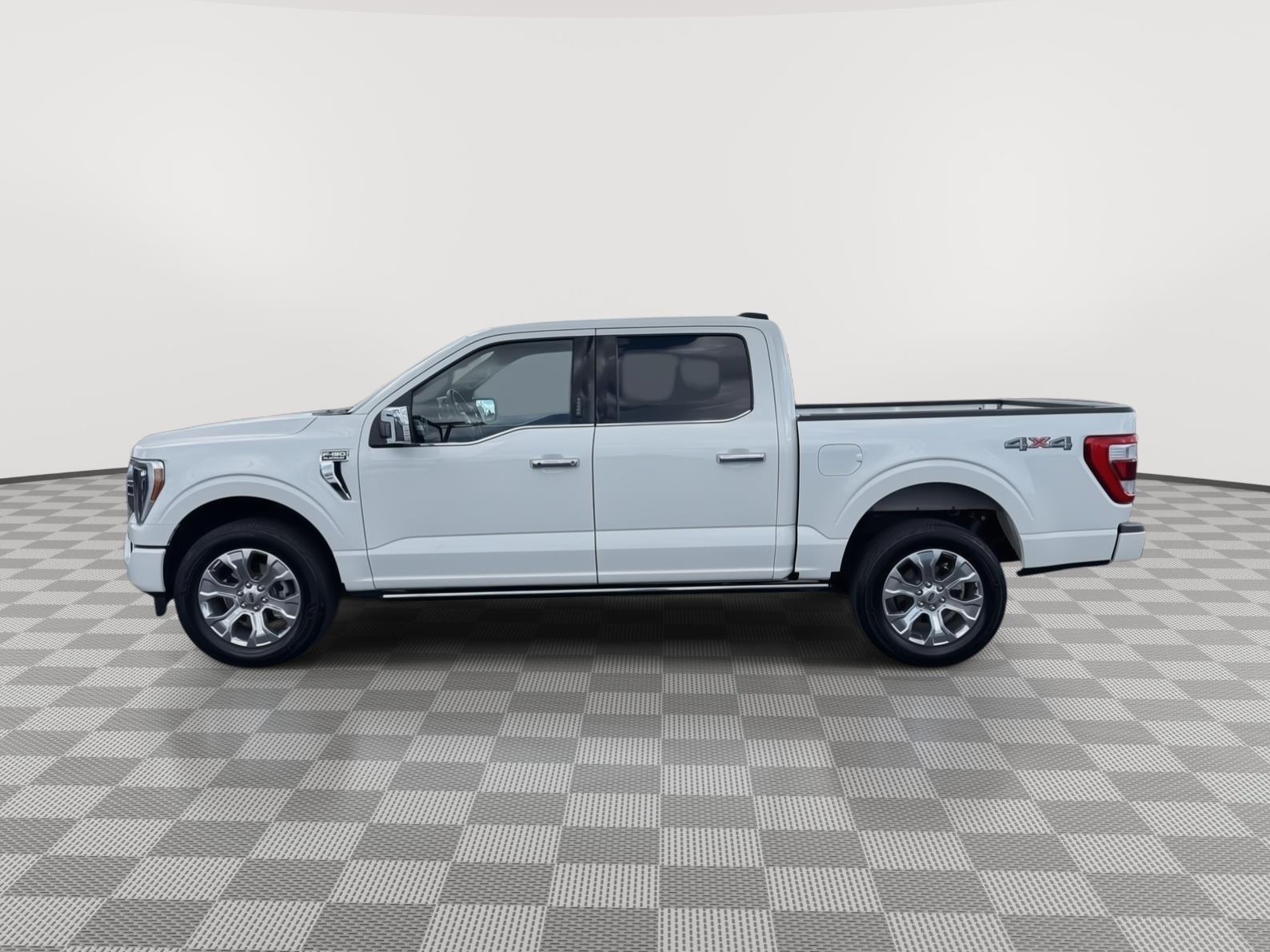 Vehicle photo 2
