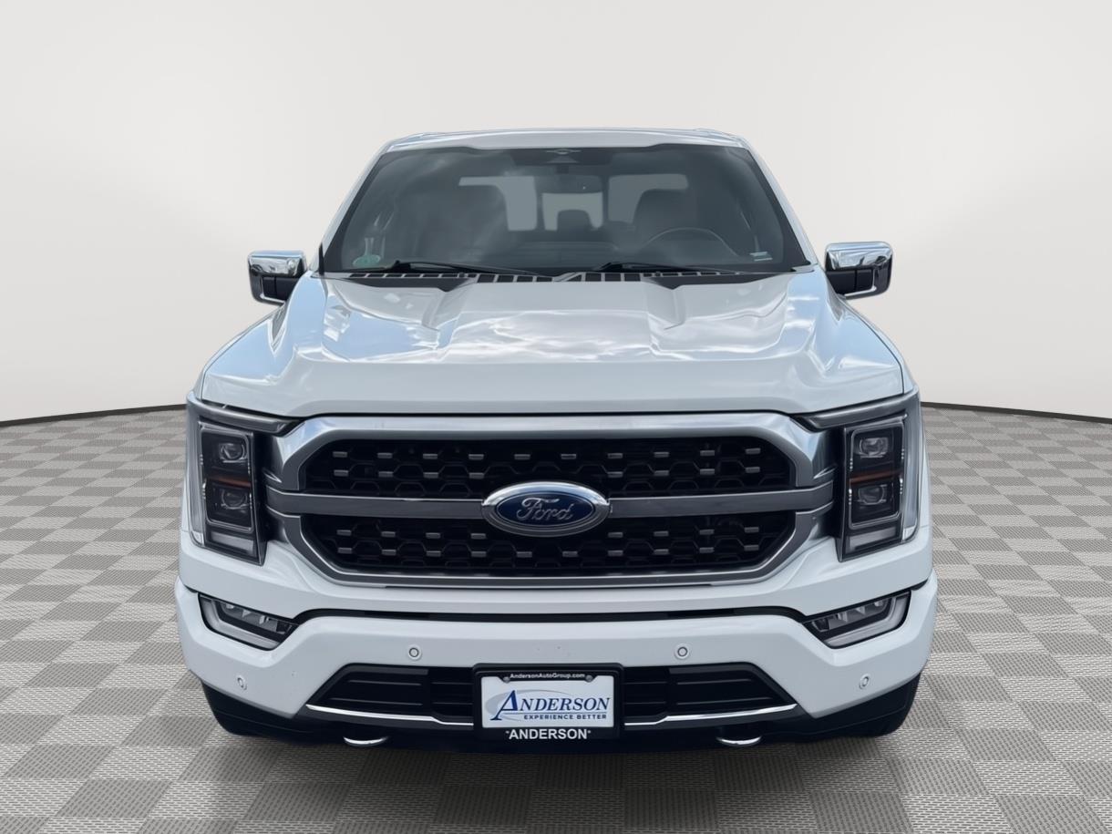 Vehicle photo 4
