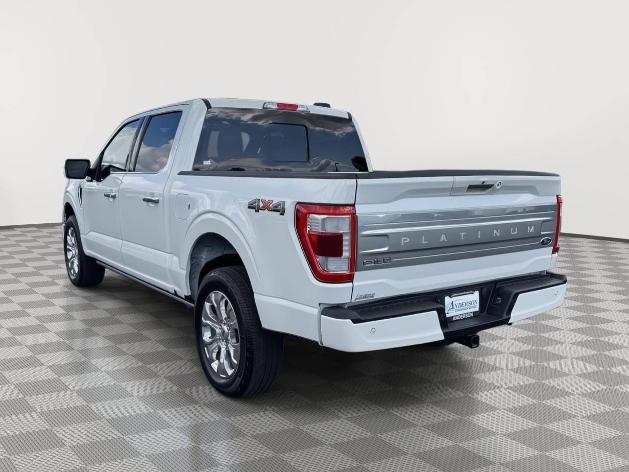 Vehicle photo 9