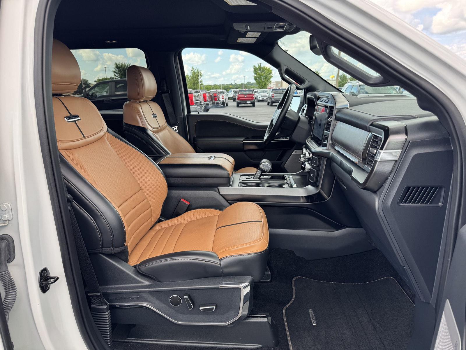 Vehicle photo 22