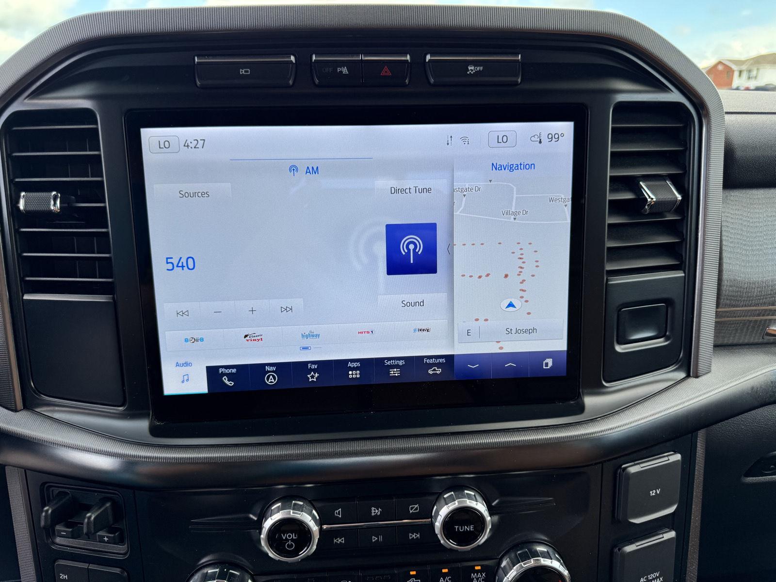 Vehicle photo 25