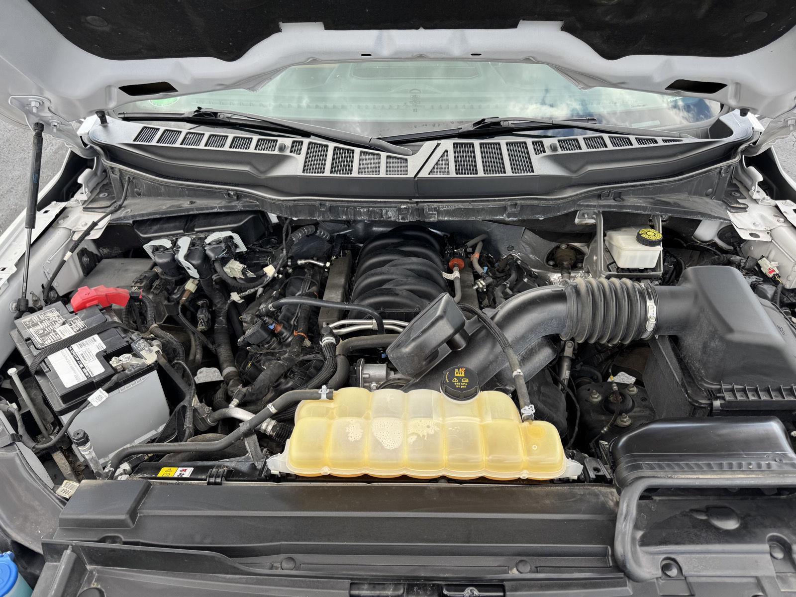 Vehicle photo 34