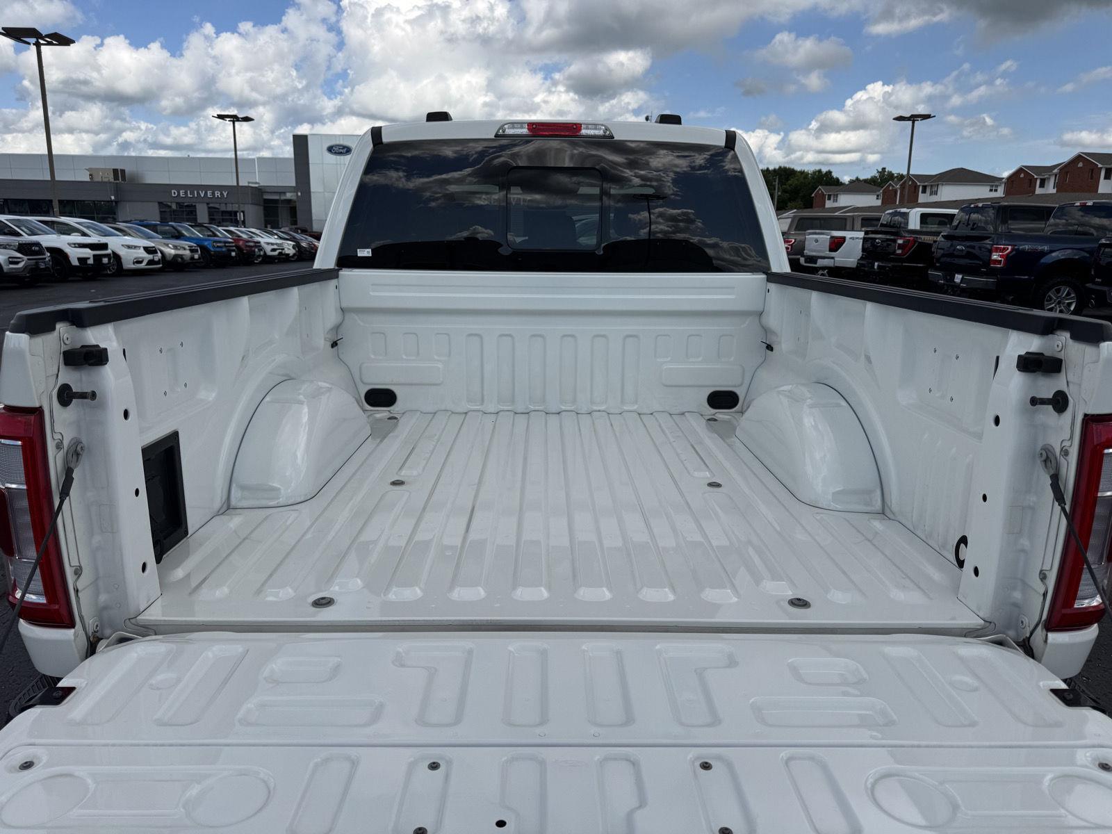 Vehicle photo 35