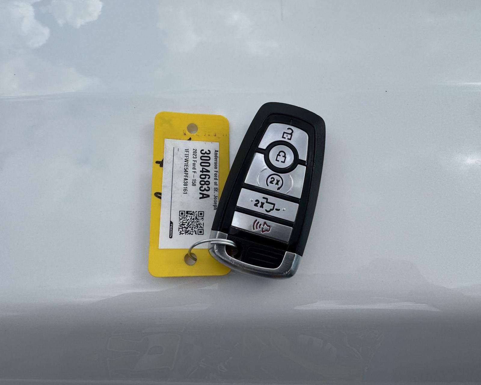 Vehicle photo 36