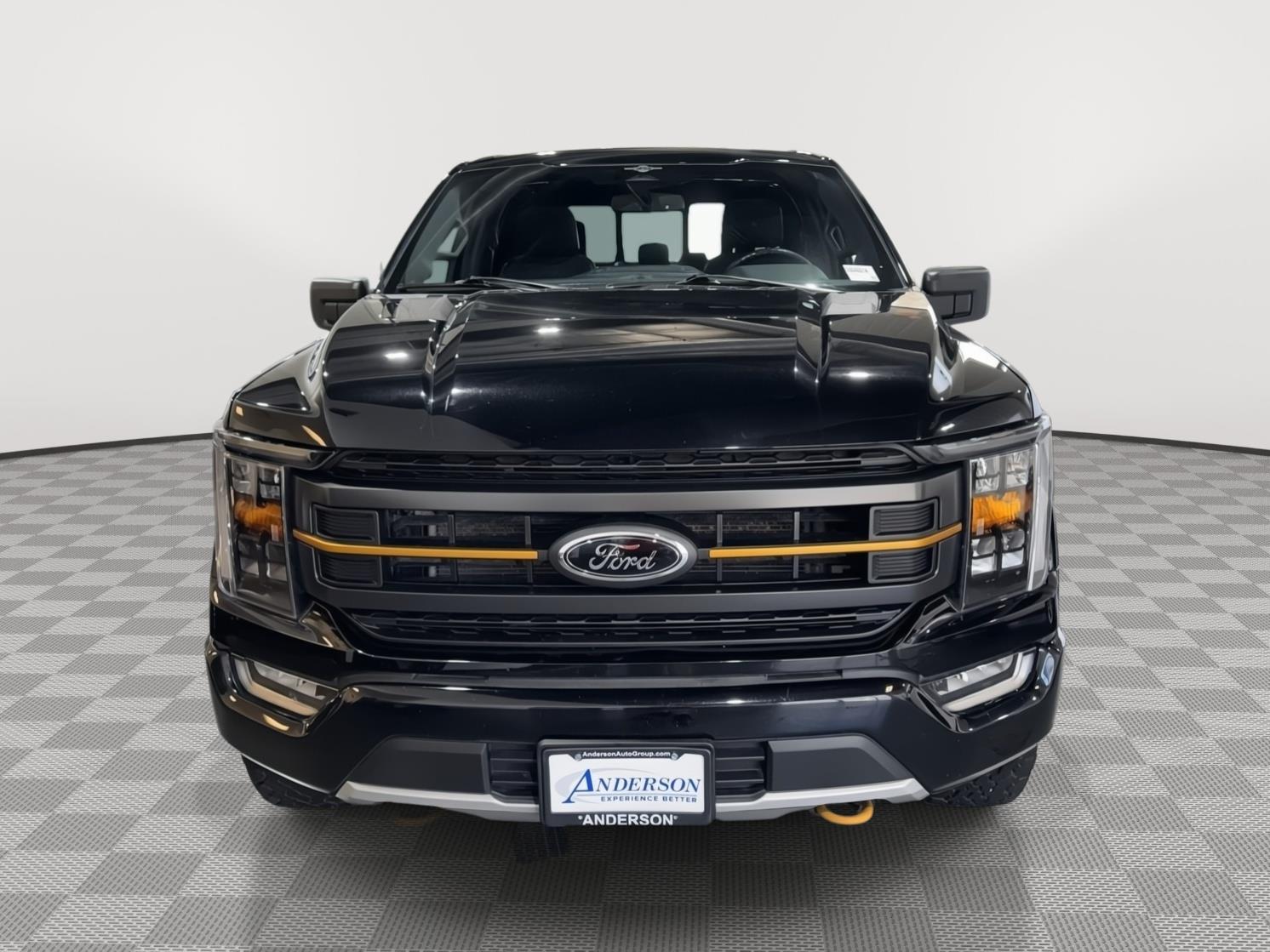 Vehicle photo 4