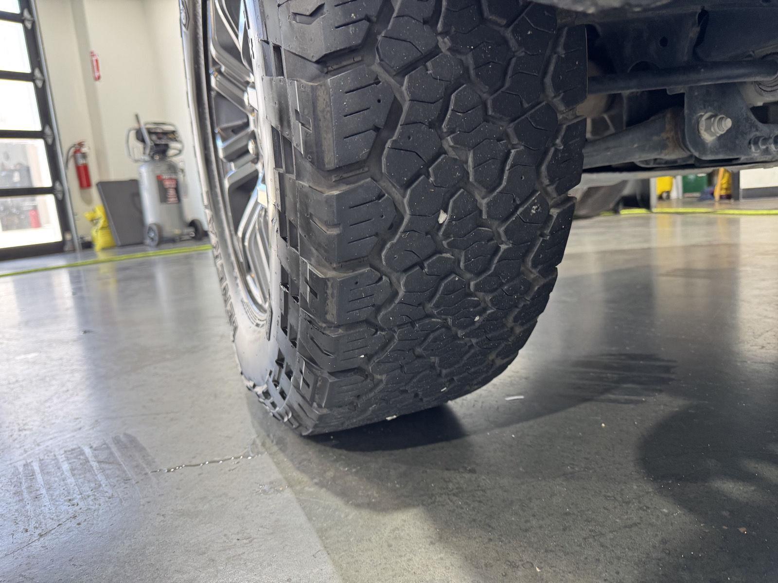Vehicle photo 11