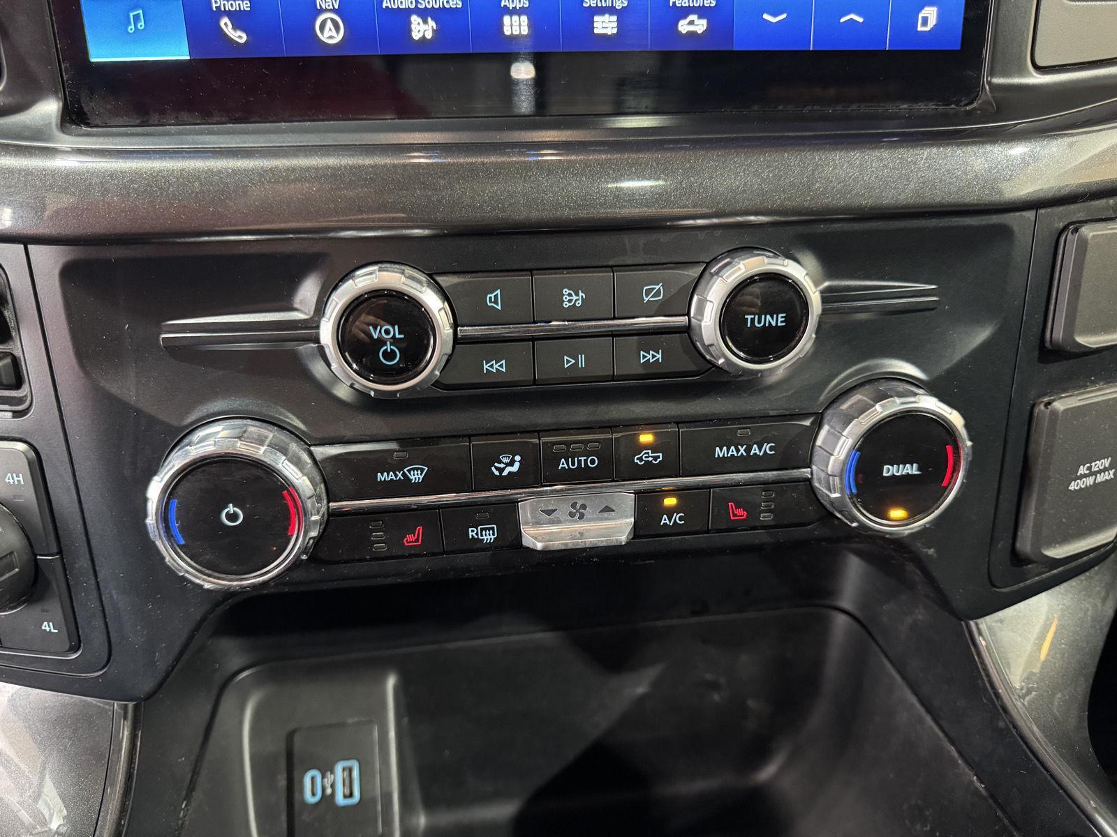 Vehicle photo 31
