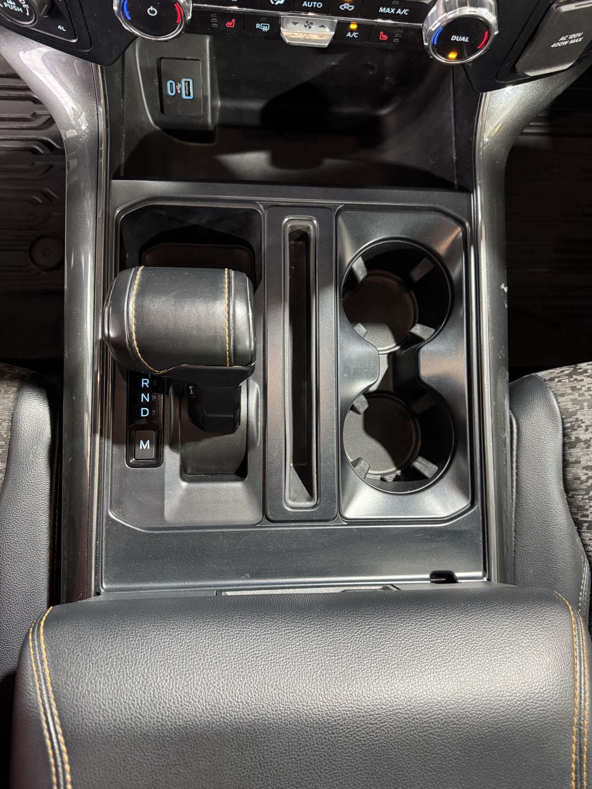 Vehicle photo 33