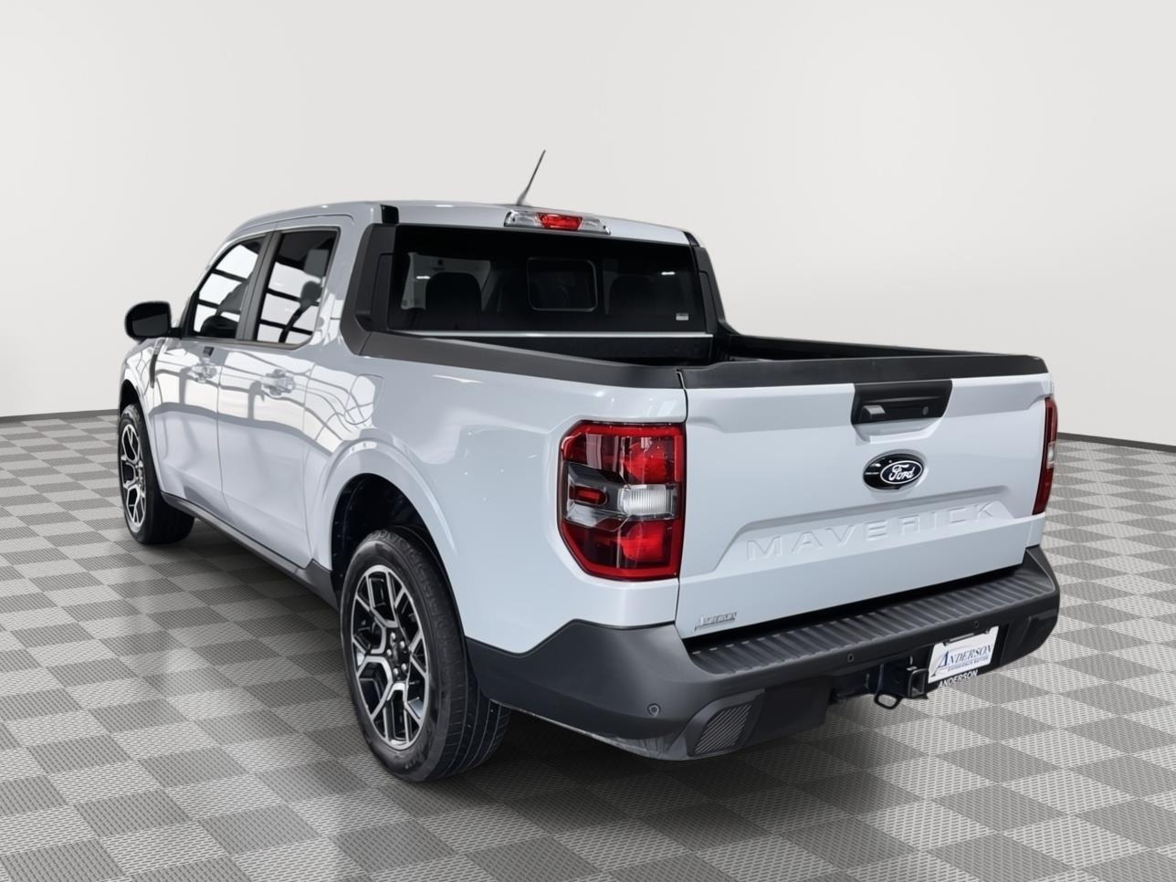Vehicle photo 9