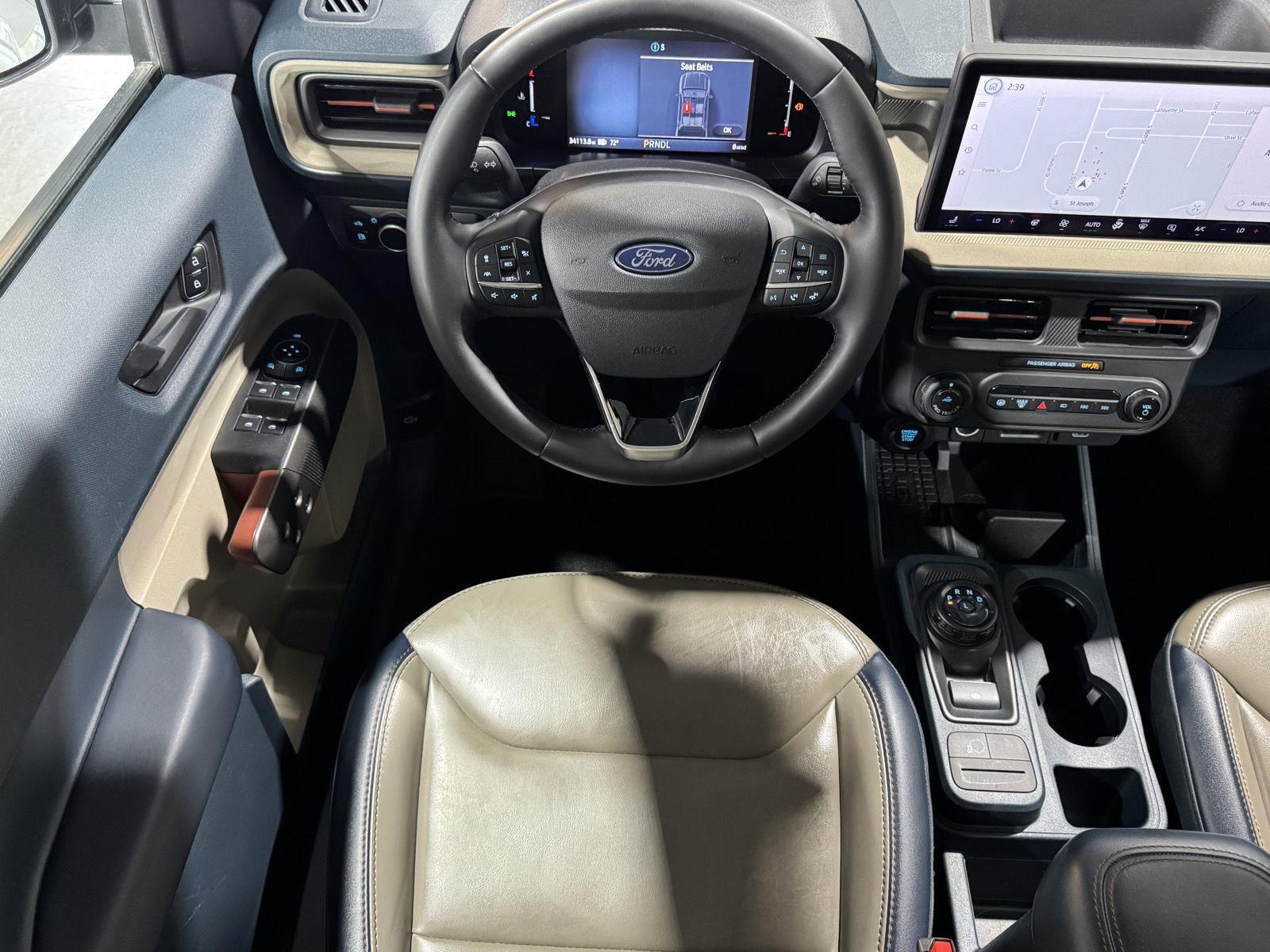 Vehicle photo 23