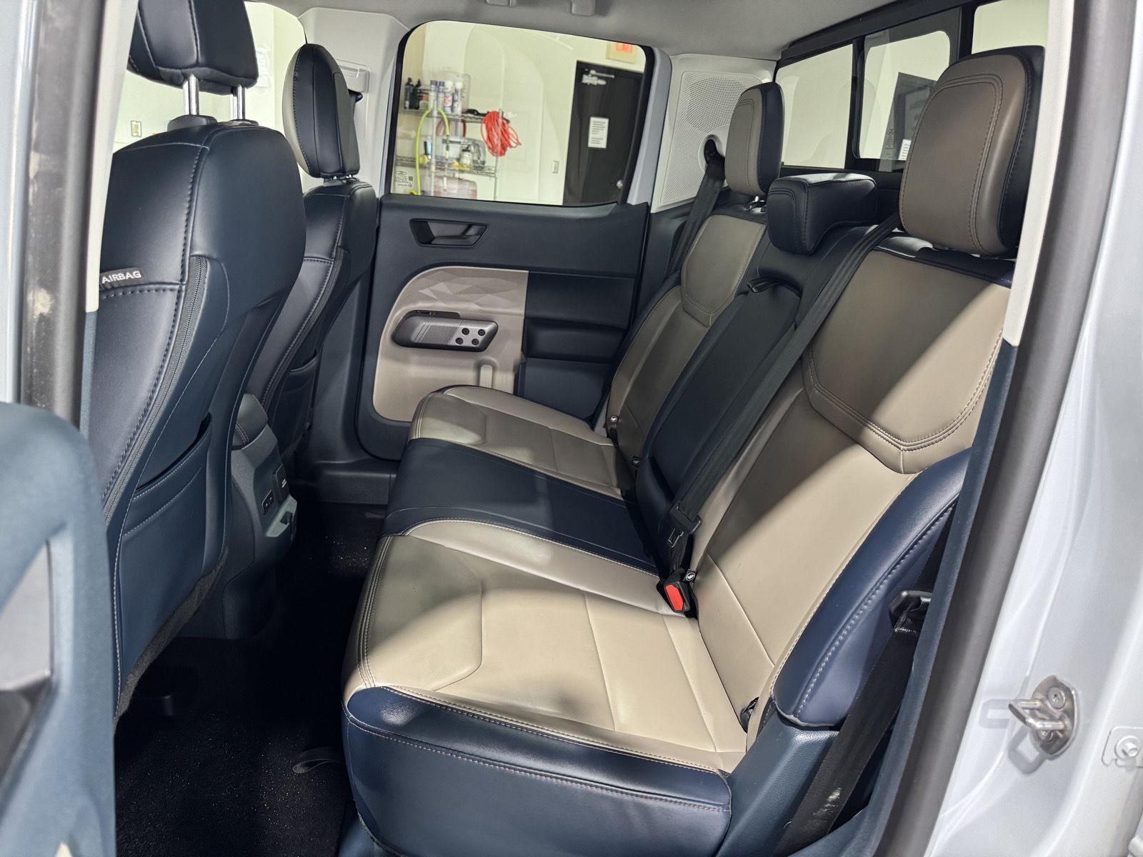 Vehicle photo 27