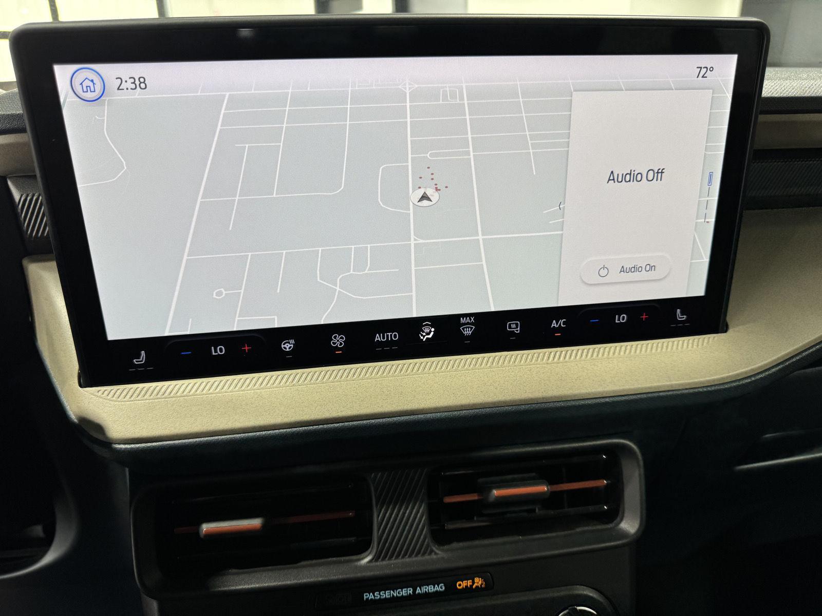 Vehicle photo 29