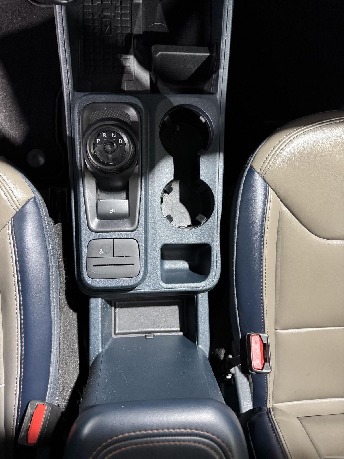 Vehicle photo 32