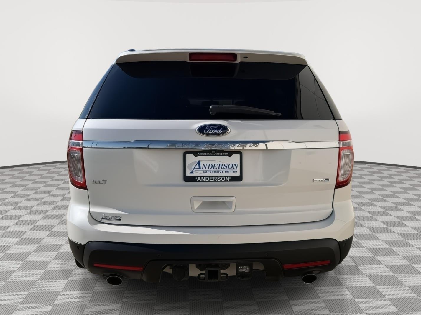 Vehicle photo 6
