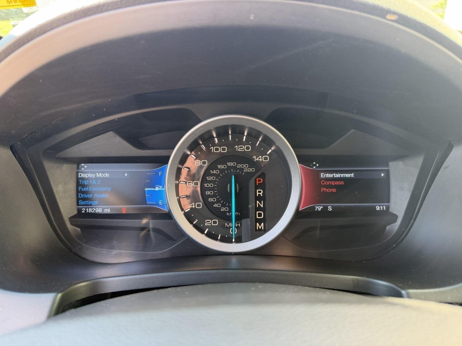 Vehicle photo 10