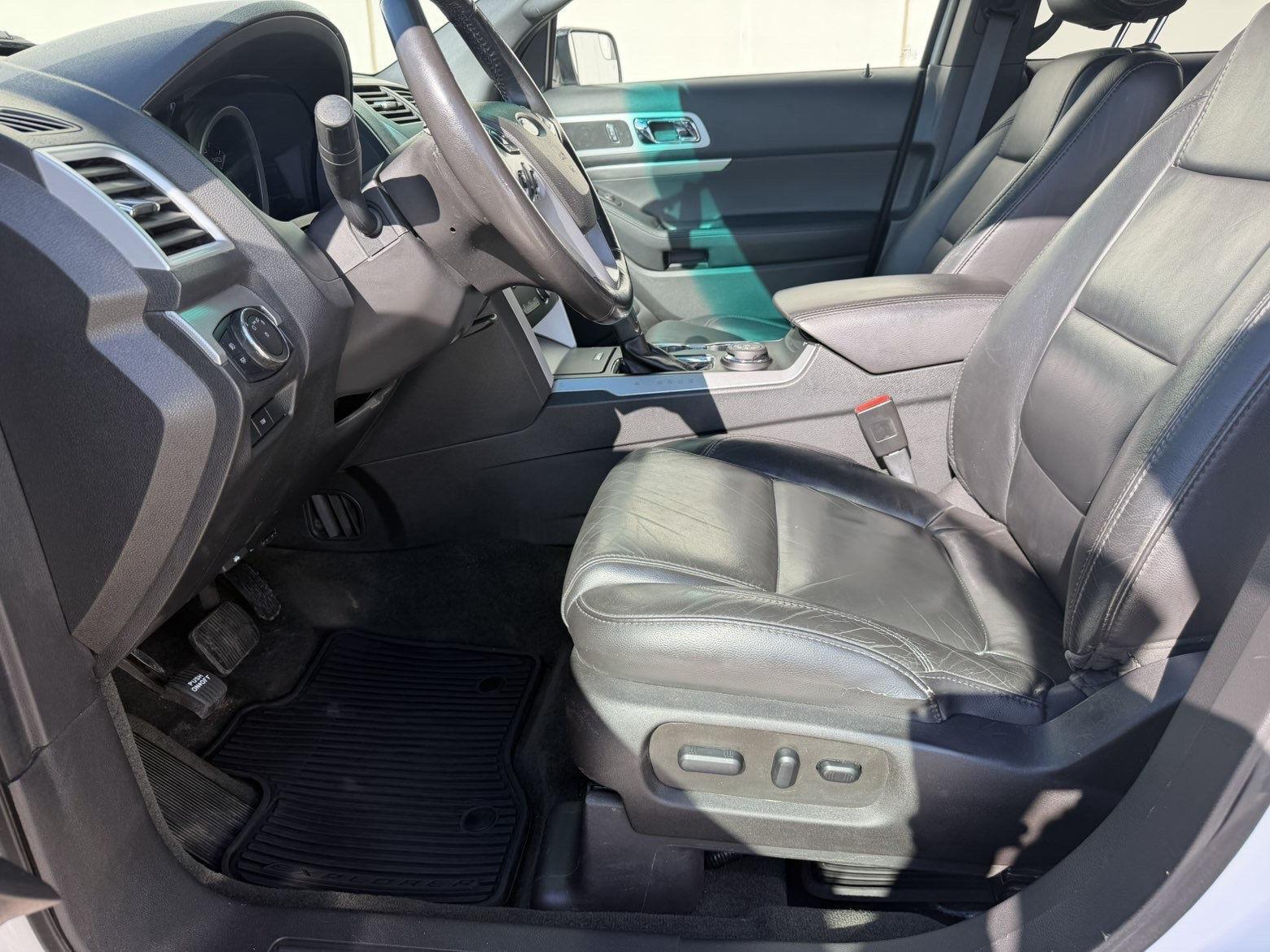 Vehicle photo 16
