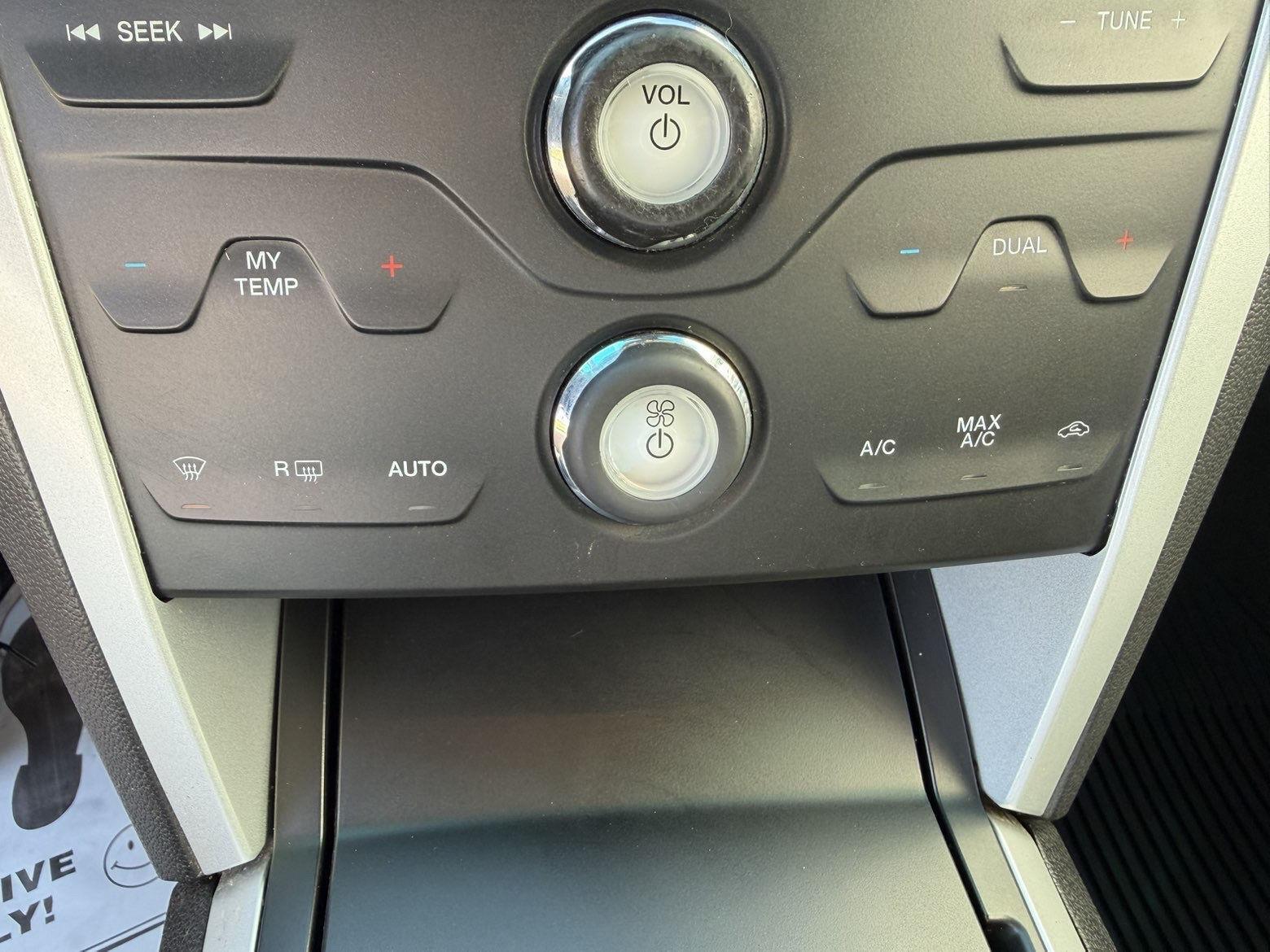 Vehicle photo 26