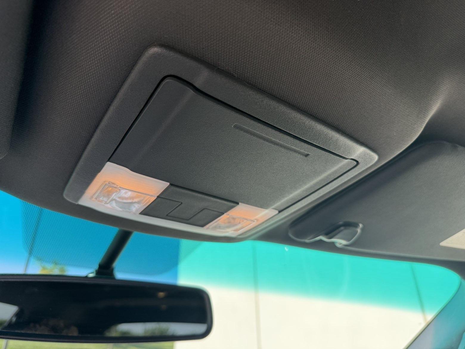 Vehicle photo 28