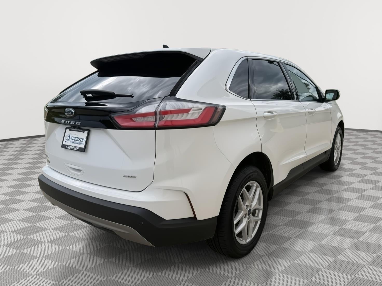 Vehicle photo 6