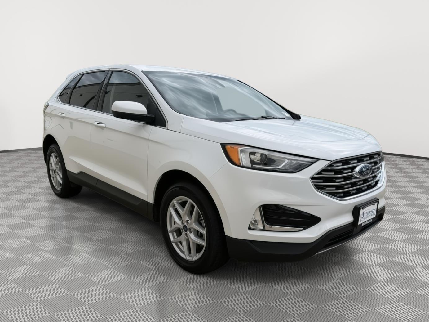 Vehicle photo 8