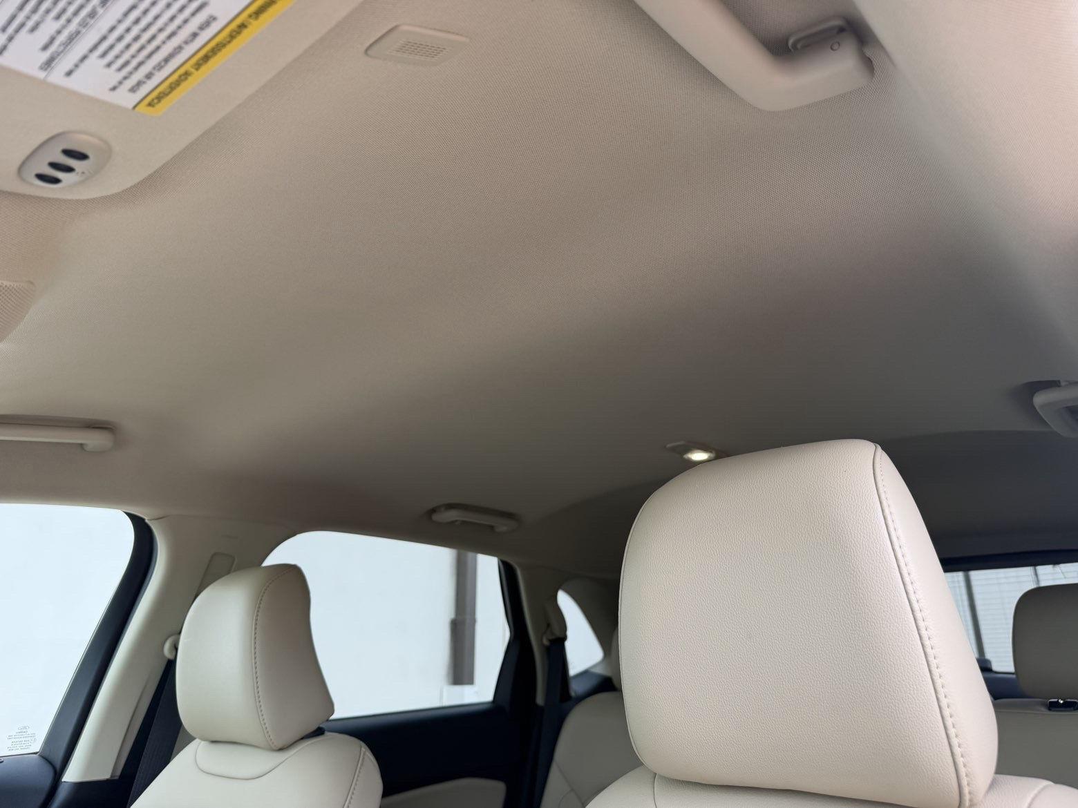 Vehicle photo 18