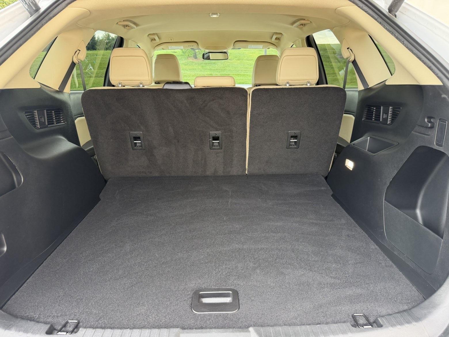 Vehicle photo 31