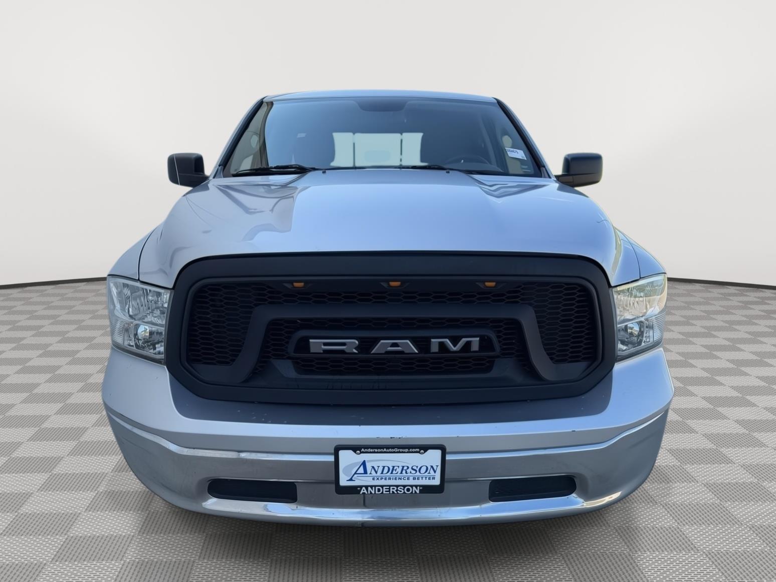 Vehicle photo 2