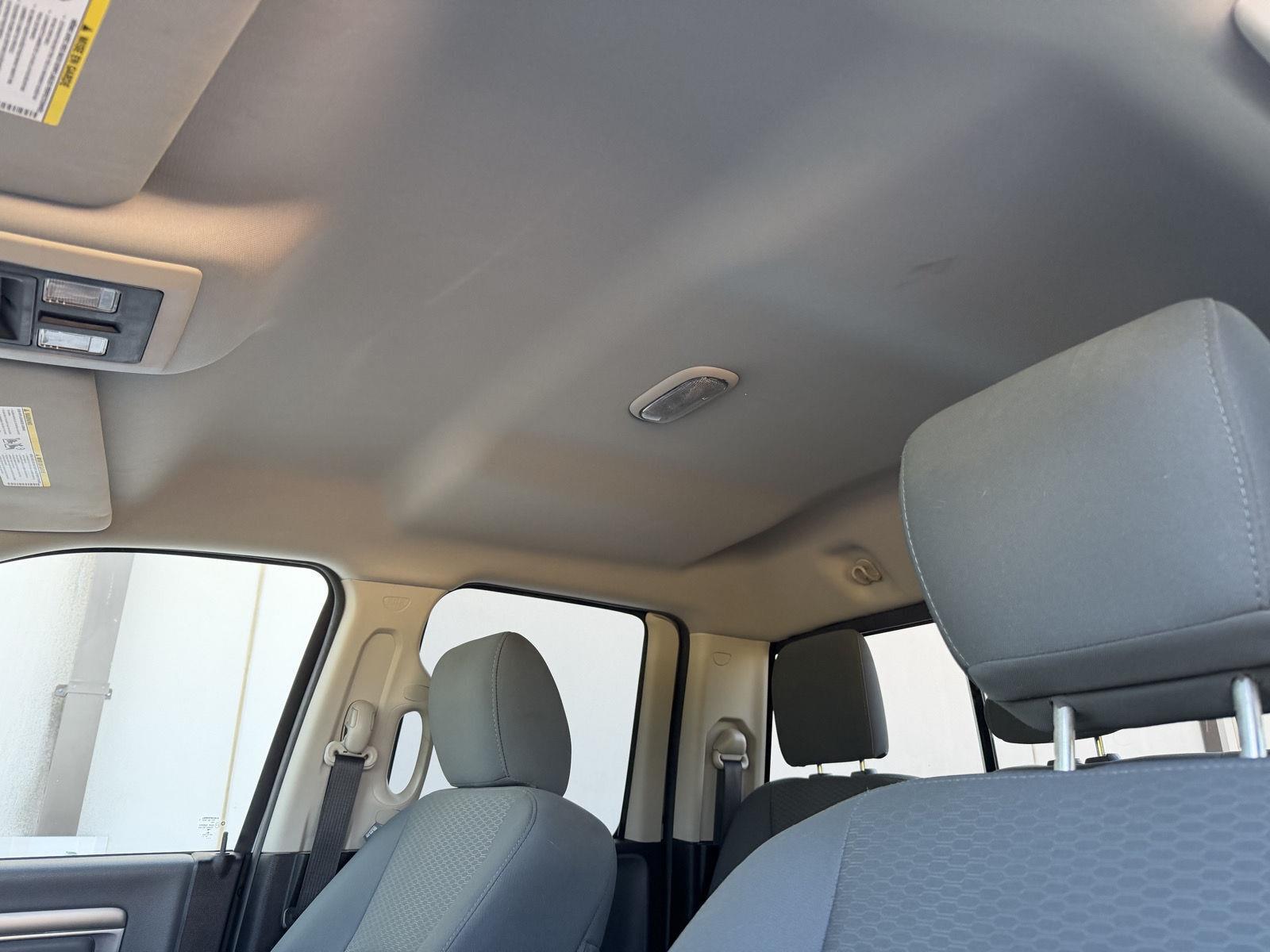 Vehicle photo 15