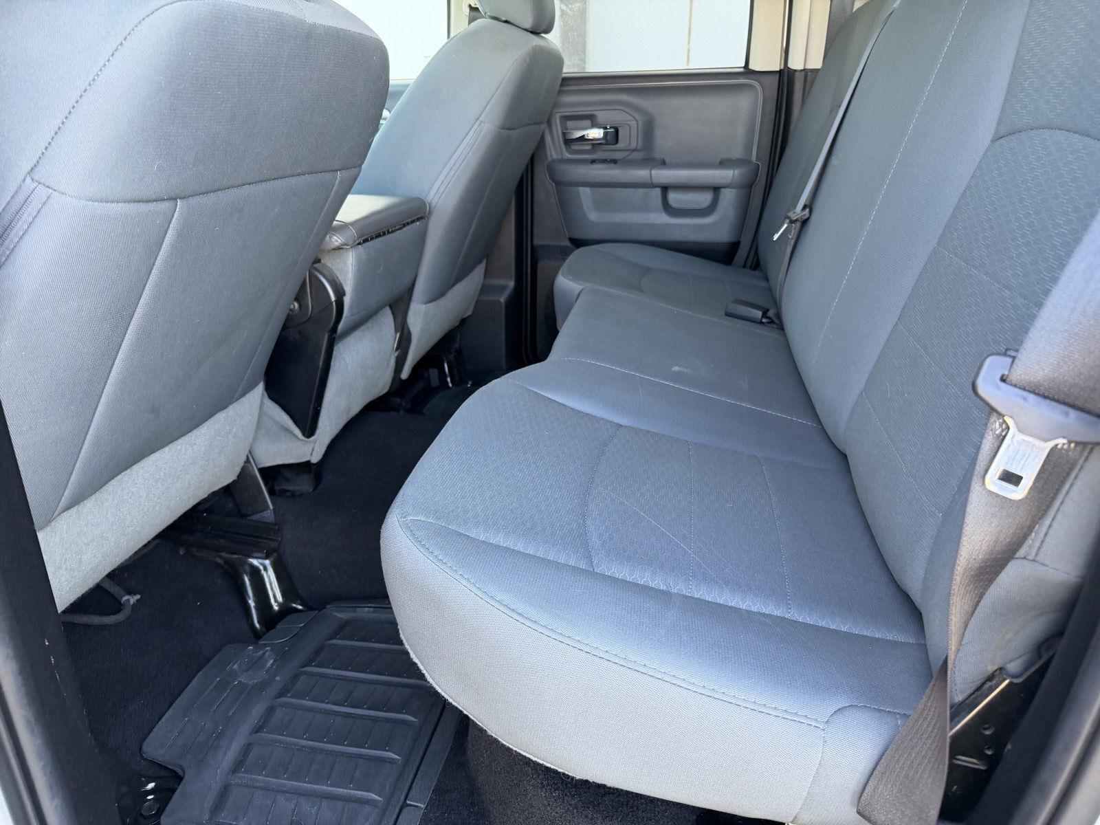 Vehicle photo 16