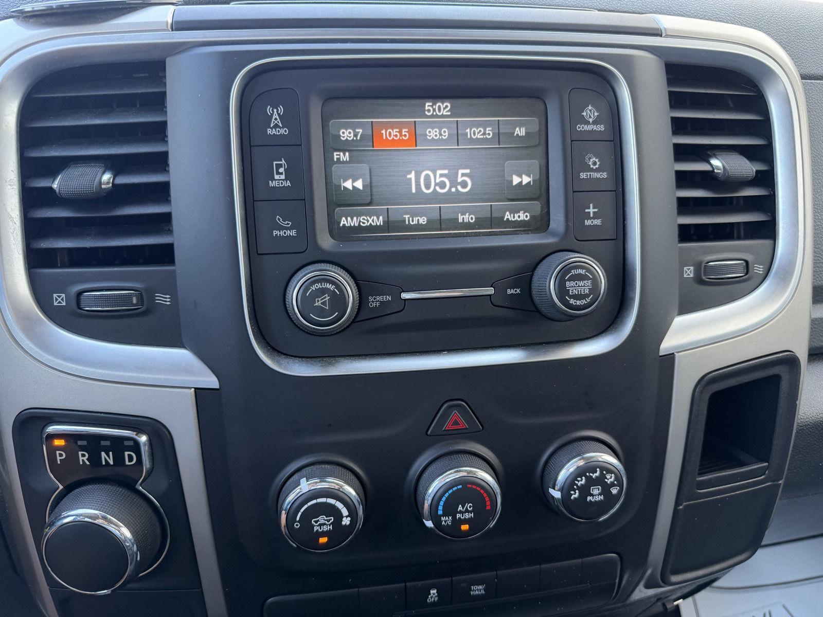 Vehicle photo 26
